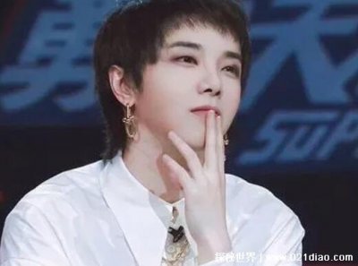 ​华晨宇个人资料介绍，选秀出道的流行歌手(背后是家境殷实的富二代)