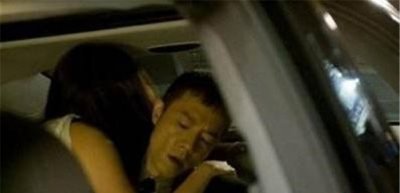 ​张静初车震事件始末 脱轨时代甩奶炒作吗