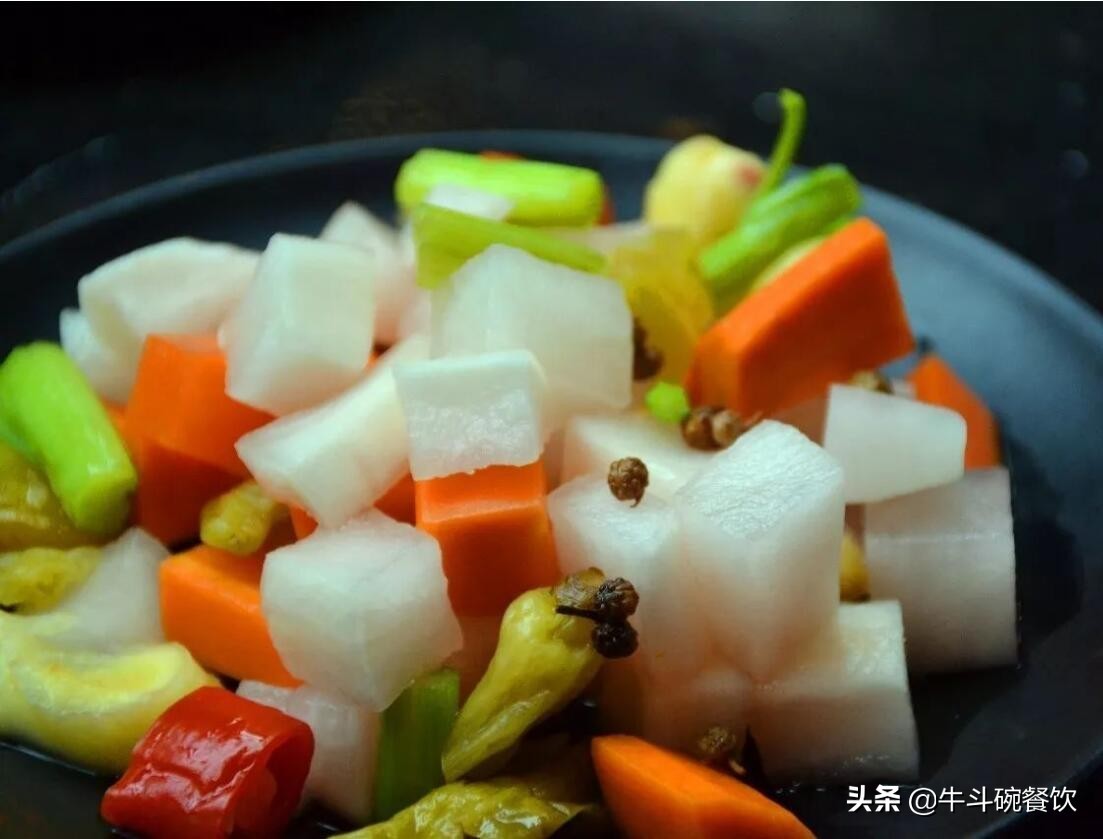 跳水泡菜怎么做好吃（四川跳水泡菜的制作方法）
