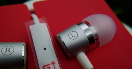 l是左还是右耳机,耳机l和r哪个是左右图1