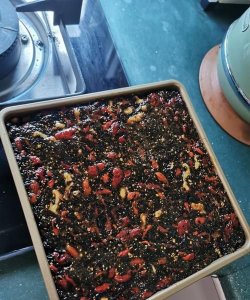 ​阿胶糕是软的还是硬的，阿胶糕的功效与作用有哪些？