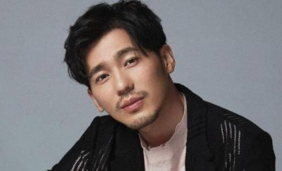 ​曾经白宇在电视剧《镇魂》中饰演的赵云澜一角