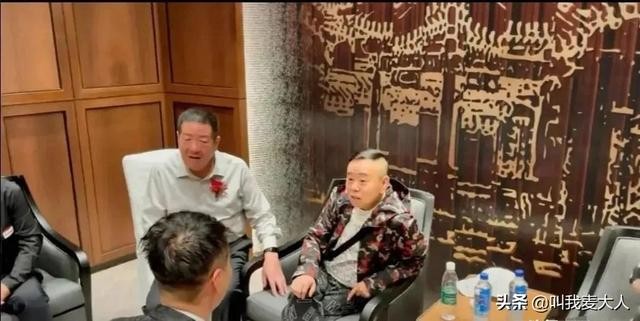 金龟子主持人图片(金龟子被女儿宠成公主)