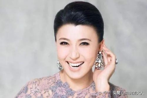金龟子主持人图片(金龟子被女儿宠成公主)