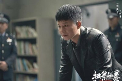 ​王志飞老婆是谁呀（王志飞出演扫黑风暴，精湛的演技获好评，妻子张定涵演过《