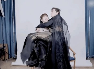 ​虞书欣的公主抱，卷死了多少男演员