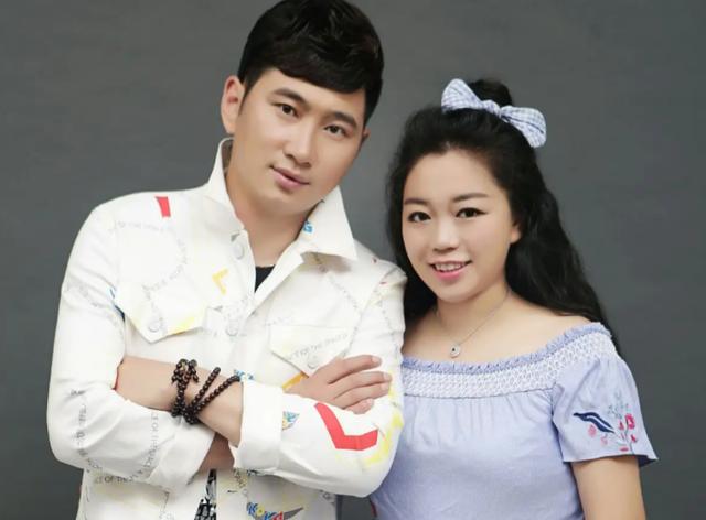 小黄飞的最新的二人转（二人转演员小黄飞）(10)