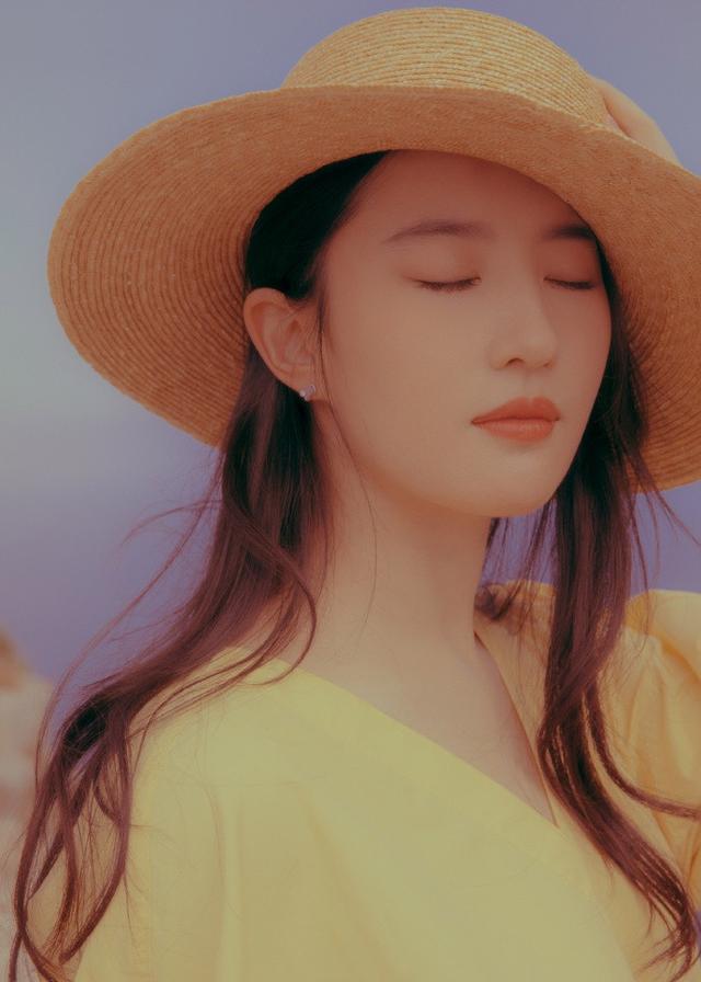 刘亦菲时尚照(刘亦菲依旧美得冒泡泡)(9)