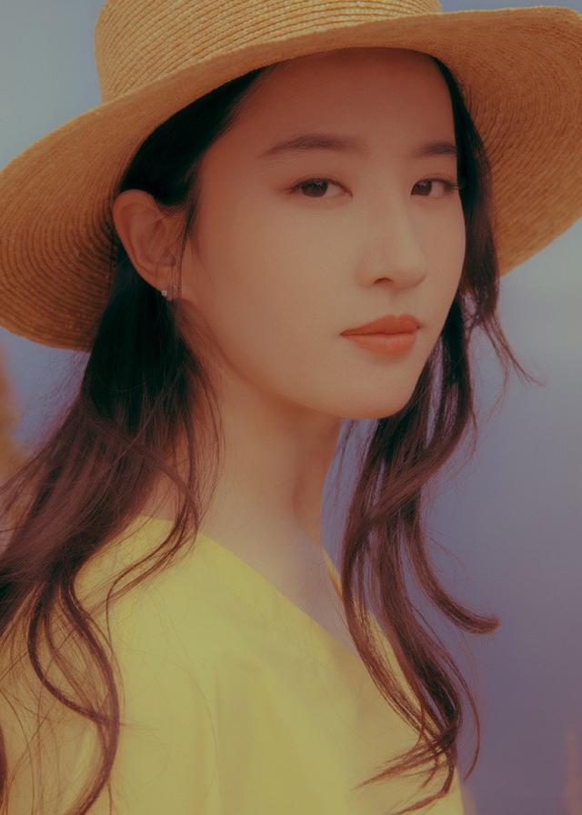 刘亦菲时尚照(刘亦菲依旧美得冒泡泡)(8)