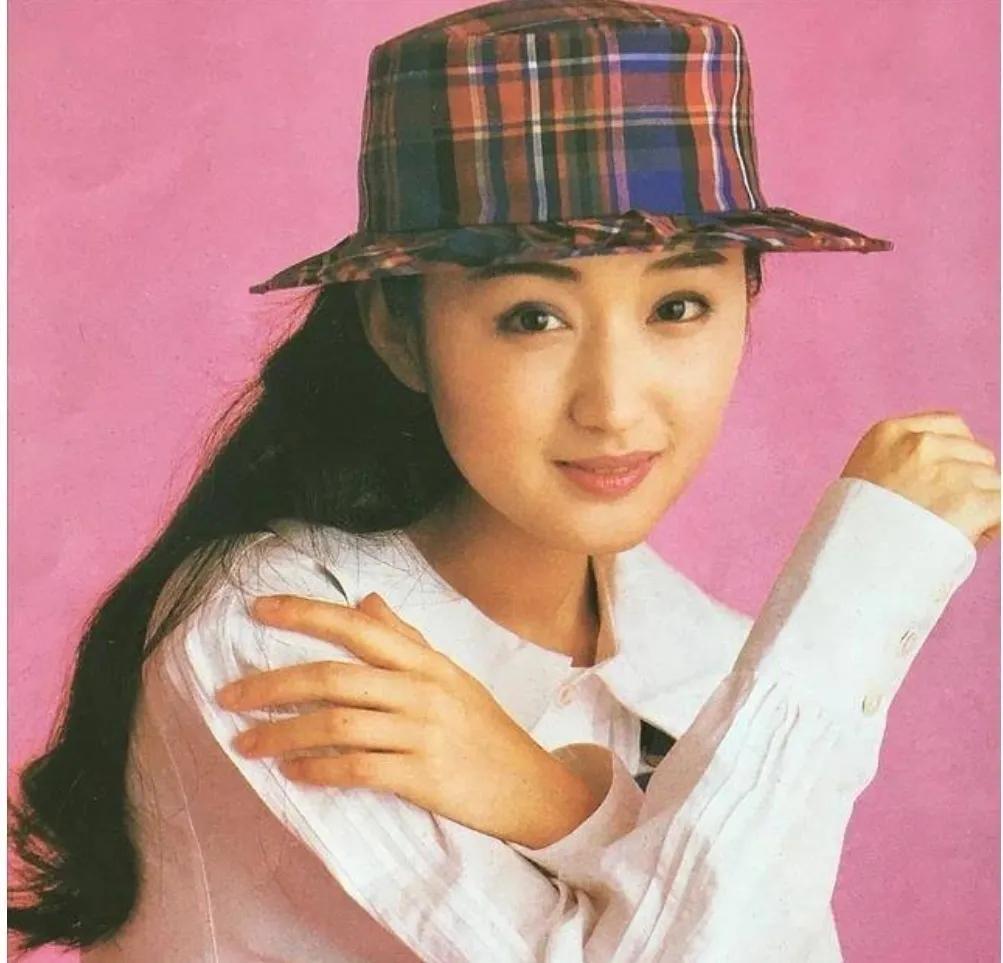 歌手杨钰莹资料介绍(杨钰莹插足别人感情事件)