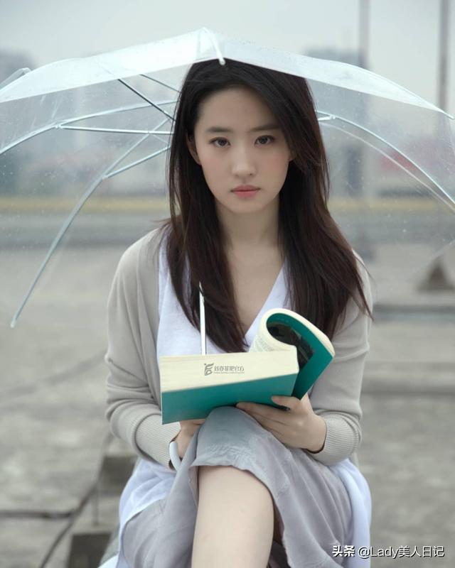 神仙姐姐刘亦菲5张美照（神仙姐姐刘亦菲的日常写真）(6)