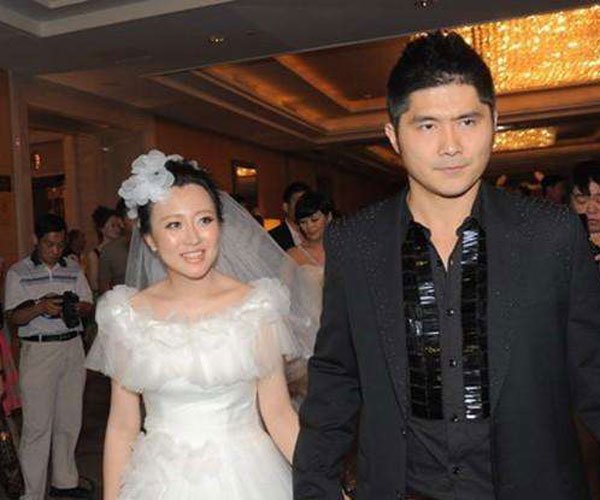 潘阳老公是谁 看中潘家实力的假富二代?