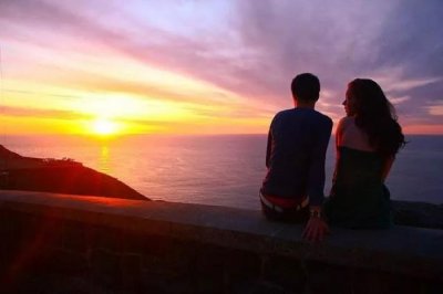 ​嘴笨处对象聊什么，想泡妞但嘴笨不会聊