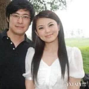 李厚霖现任妻子李佳薇结婚照资料 李厚霖为什么是伪富豪身价揭秘