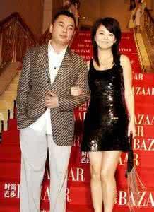 李厚霖现任妻子李佳薇结婚照资料 李厚霖为什么是伪富豪身价揭秘