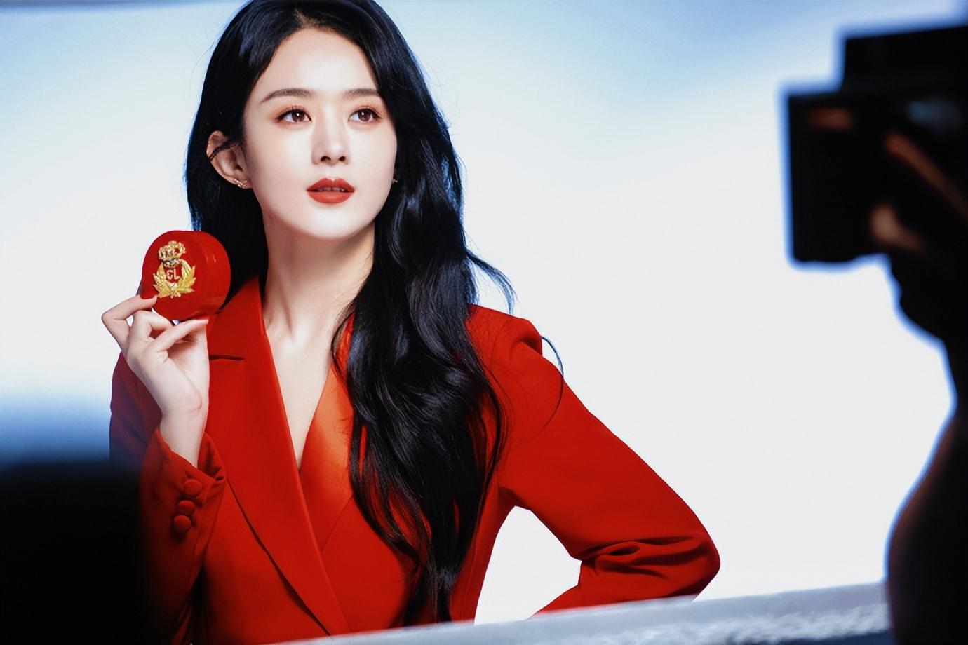 摆烂?唐嫣三个月没公开露面,只愿意待上海工作,被曝在备孕二胎