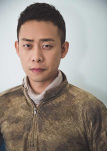 ​张译的老婆原来是她，被称为央视美女主持，虽是二婚却被宠成公主