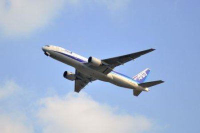 ​人死后在棺材里的变化，自然腐败或被食腐虫子蚕食