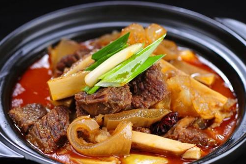 冠县美食筋头巴脑,筋头巴脑锅的做法及配料图4