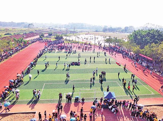 罗定实验中学几时建校（春风化雨育英才）(12)