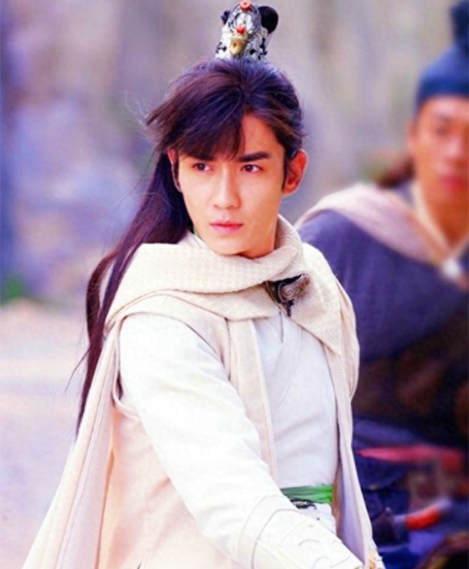 朱一龙《萧十一郎》剧照，《芈月传》嬴稷变身连城璧