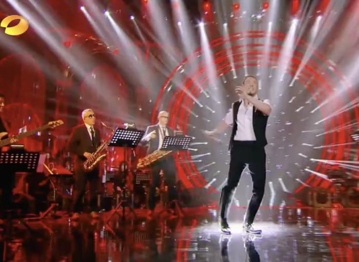 《歌手》排名太奇怪,油腻的杨坤又拿第一,张芯让人惊艳却被淘汰