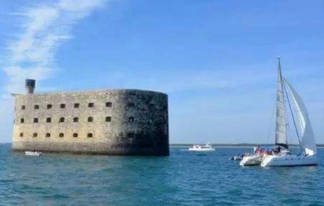 全球管理最松懈的监狱，犯人不带手脚铐，可随意走动，却无人敢逃