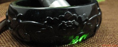 ​藏玉药王石什么颜色最好 药王石绿色的好还是黑色的好