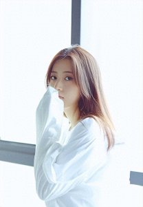 ​周雨彤新情：揭秘她与亿万富豪的恋情！