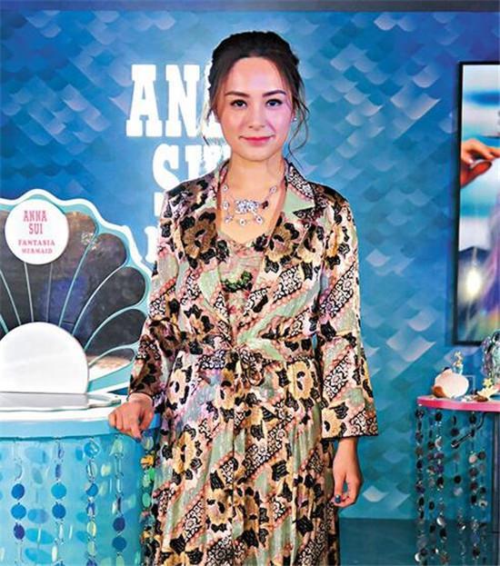 39岁阿娇依旧很傻很天真?轰轰烈烈结婚,结局却让人唏嘘