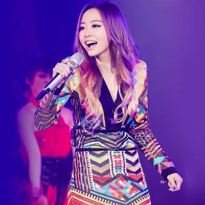 张靓颖与冯柯分家:人生所有捷径走到最后都得自己扛