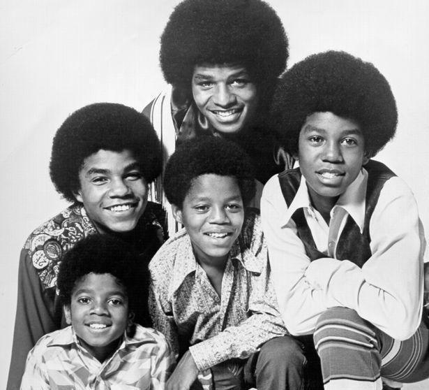 迈克尔·杰克逊鼻子的真实状态:“软骨暴露、没有鼻孔”