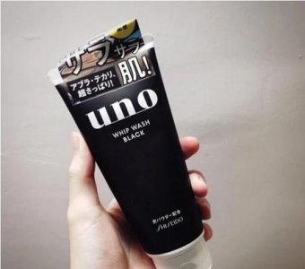 ​男生怎么挑选洗面奶(男生怎么选择洗面奶)