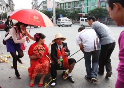 ​只要觉得“不舒服”便可报警，山东邹平发文整治恶俗婚闹