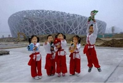 ​奥运“五福娃”长大了其父因操劳过度而离世，现状况曝光令人嘘唏