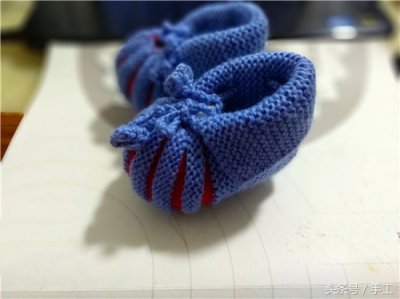 ​毛线小鞋子，适合不能走路的小宝宝穿，保暖又可爱，有织法