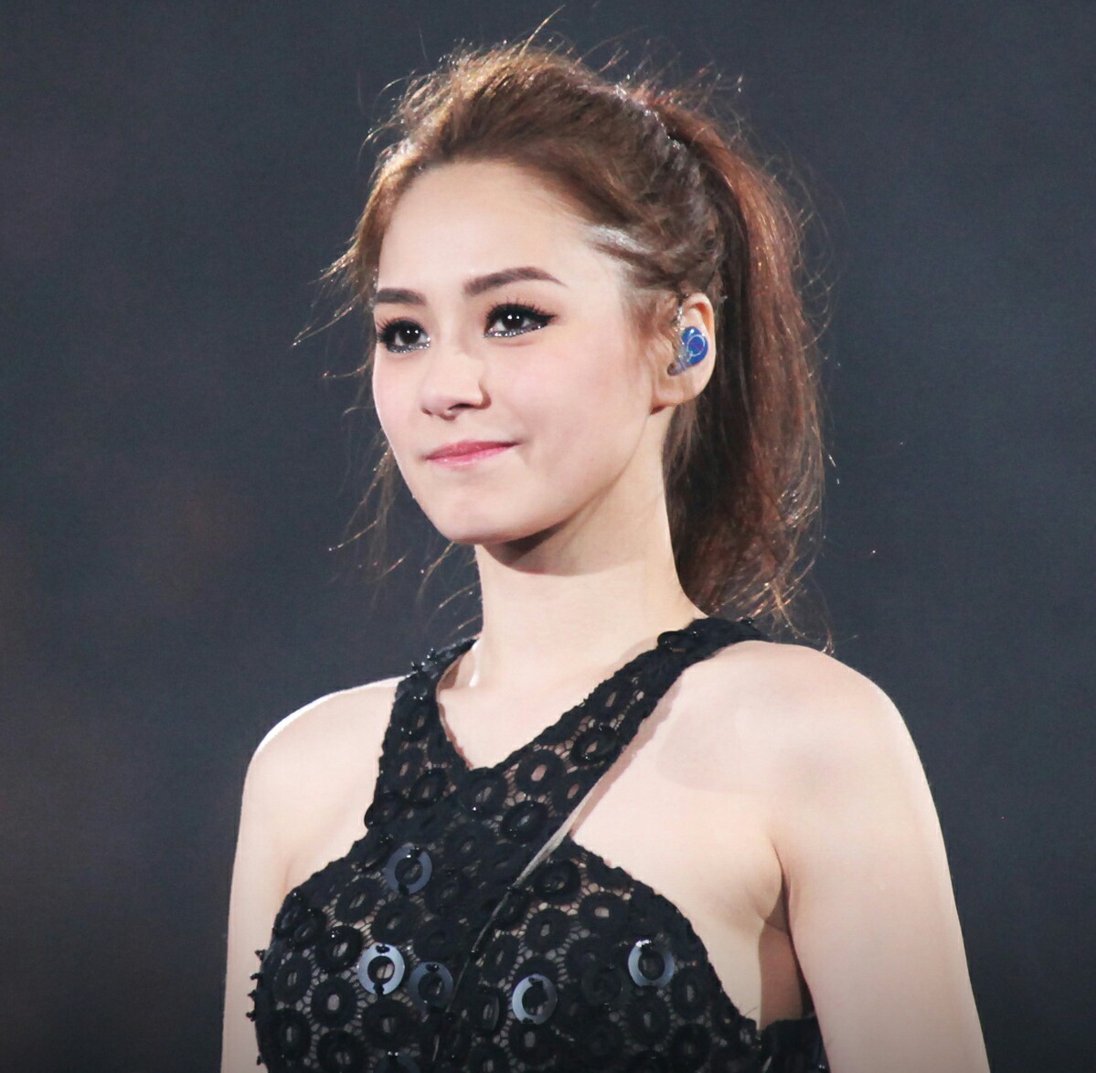 阿娇个人资料简介,香港女歌手阿娇简介-