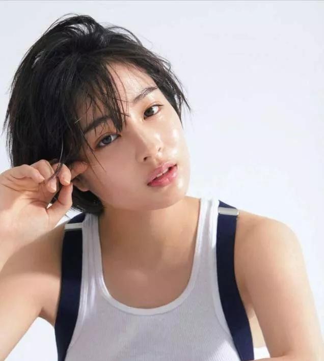 日本最优秀的“十大校花”,个个颜值担当,游客称真像中国人!