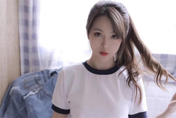 女生主动问你在干嘛给你一个女生喜欢的答案怎么回答