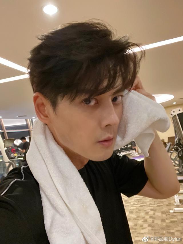 郭品超辰亦儒结婚 郭品超官宣恋情(1)