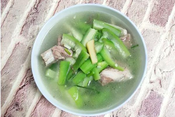 丝瓜汤发黑是怎么回事 丝瓜汤怎么做不会变黑 丝瓜汤发黑是怎么回事 丝瓜汤怎么做不会变黑