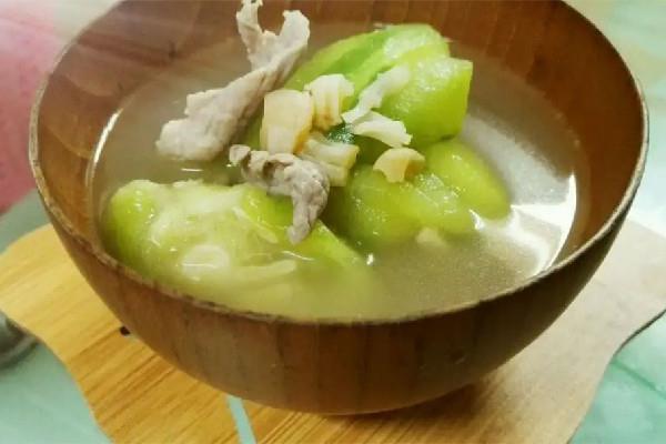 丝瓜汤发黑是怎么回事 丝瓜汤怎么做不会变黑 丝瓜汤发黑是怎么回事 丝瓜汤怎么做不会变黑