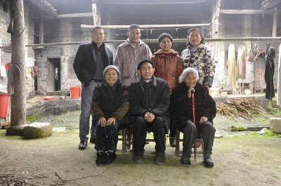 ​一个村组，80岁以上的老人高达30人 神奇畈上村之长寿之谜