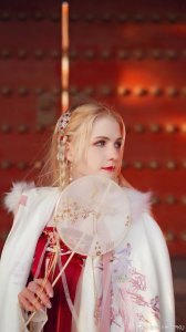 金发碧眼小美女，《奇葩说》星悦更新视频，甜美可爱得好吸引人