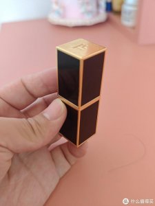 ​听说你在为口红选择犯愁？我媳妇最近入手的TOM FORD口红吧！