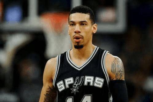 他是NBA绰号最多的球员，大多数球迷只知道一个“皇阿玛”！