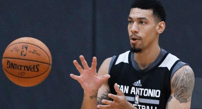 他是NBA绰号最多的球员，大多数球迷只知道一个“皇阿玛”！