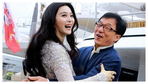 女明星尴尬瞬间，李小璐辣眼睛，范冰冰生无可恋，最后一位给跪了