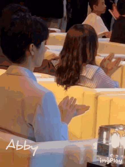 王俊凯哄左手睡觉什么梗 王俊凯哄左手睡觉什么意思