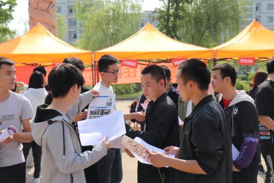 京贸科技学院：最难就业季？我们轻松拿到Offer!